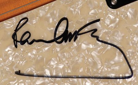 Lot #748 Beatles: Paul McCartney: McCartney Höfner ?violin? bass guitar, signed in-person - Image 2