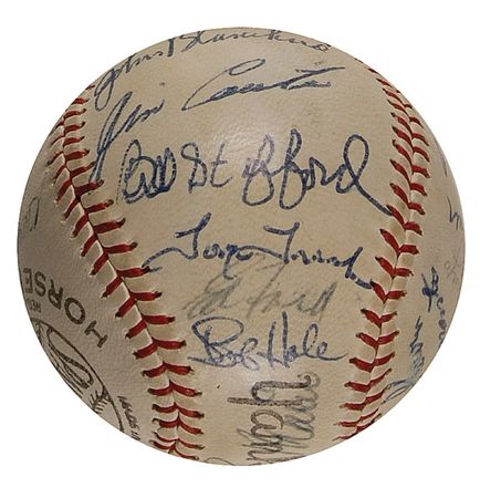 Lot #1524 NY Yankees: World Champs! 1961 team ball including home run king Maris - Image 6