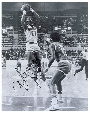 Lot #1501 Bob McAdoo Signed Photographs - Image 1
