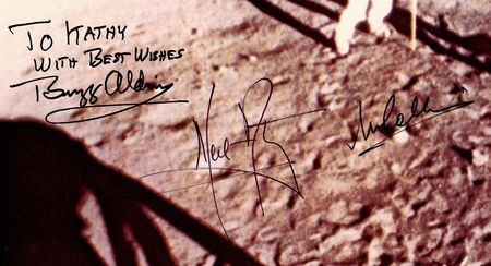 Lot #444 Apollo 11: A very rare â??Flag Deploymentâ?? photograph signedby both Neil Armstrong and the complete crew - Image 3