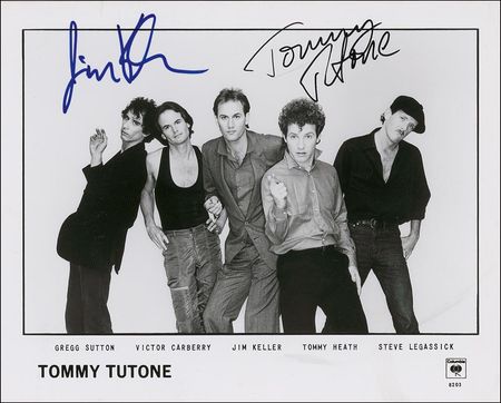 Lot #1076 Tommy Tutone Signed Photograph and 45 Rpm - Image 1