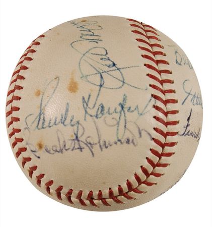Lot #1466 Roberto Clemente and Baseball Hall of Famers: All Star ball from ?64 including Clemente, Koufax, Mantle, and DiMaggio - Image 4