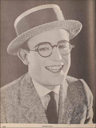 Lot #1369 Silent Screen: Exceptional collection of approximately 1,600 autographs from the pioneering faces of film - Image 6