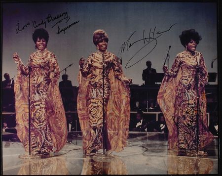 Lot #1003 The Supremes Signed Photograph - Image 2