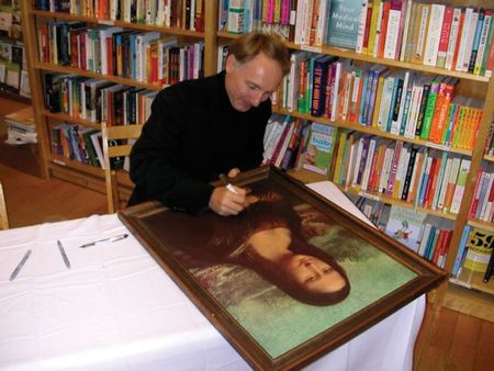 Lot #522 Dan Brown: Brown signs the mysterious holy grail of his best seller - Image 2