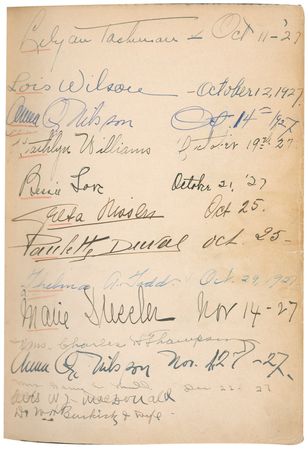 Lot #1082 Autograph Album: Over 450 signatures spanning two decades of the Golden Age of Hollywood, including Garbo, Todd, Hepburn, Rathbone, Leigh, and Dali - Image 1