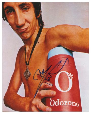 Lot #1045 The Who: Pete Townshend Signed Photographs - Image 1