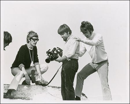 Lot #207 John Lennon - Image 3