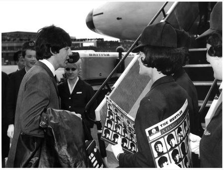Lot #4 Beatles - Image 5