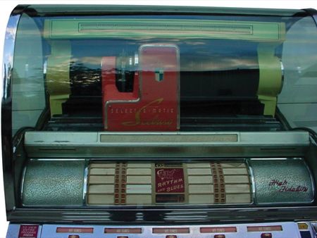 Lot #721 1957 Seeburg VL200 Jukebox - Image 7