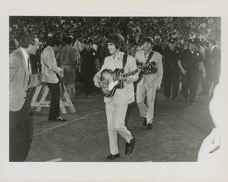 Lot #201 Beatles - Image 7