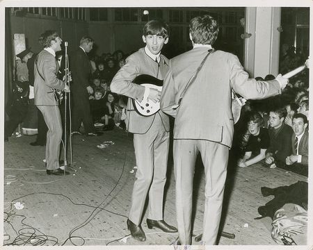 Lot #206 Beatles - Image 1