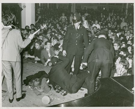 Lot #206 Beatles - Image 2