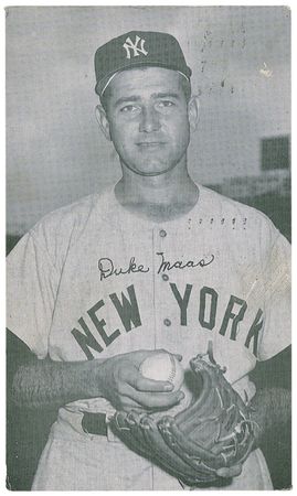 Lot #1471 NY Yankees: Duke Maas Signed Photograph - Image 1