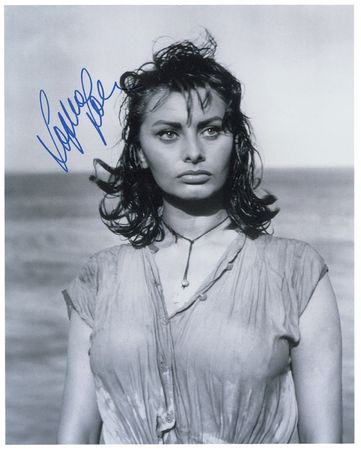 Lot #1203 Sophia Loren Signed Photographs - Image 1
