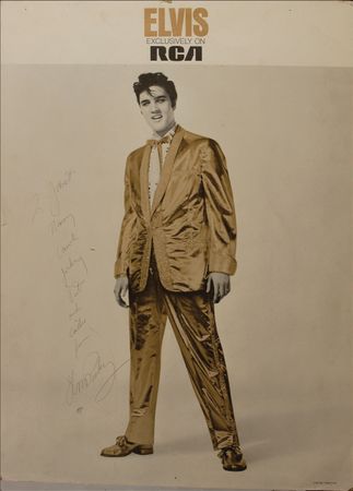 Lot #934 Elvis Presley: Gigantic Presley standee of â€˜The Kingâ€™ in his iconic gold lame suit - Image 1
