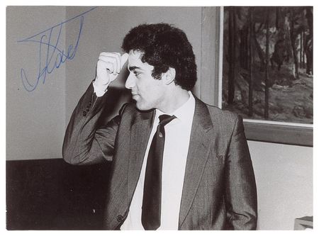 Lot #1356 Chess: The iconic Grandmasters: Fischer, Spassky, and Kasparov - Image 3