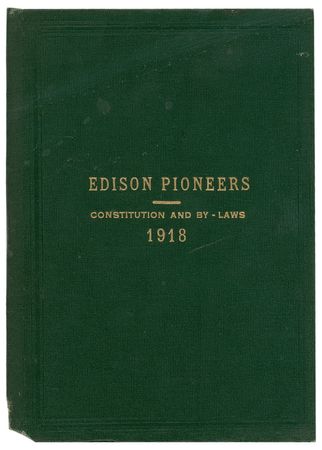 Lot #188 Thomas Edison: Rare presentation copy of Edison Pioneers, signed by both Edison and one of the Pioneers? organizers - Image 3
