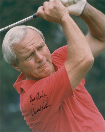 Lot #1513 Arnold Palmer Signed Photographs - Image 1