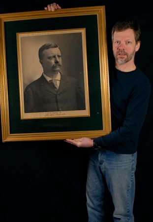 Lot #115 Theodore Roosevelt: Gigantic Roosevelt portrait - Image 2