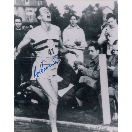 Lot #1428 Roger Bannister Signed Photographs - Image 1