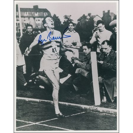 Lot #1428 Roger Bannister Signed Photographs - Image 2