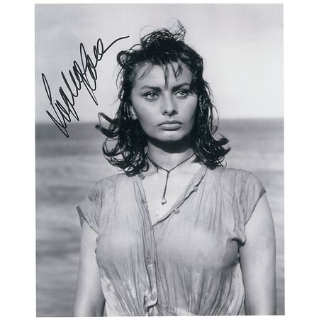 Lot #1259 Sophia Loren Signed Photographs - Image 2