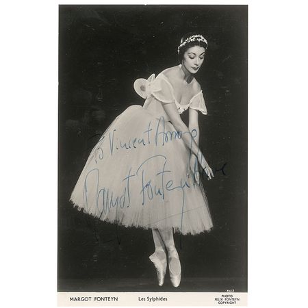 Lot #1164 Margot Fonteyn Signed Photographs - Image 1