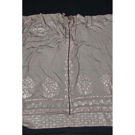 Lot #1641 Lady Duff-Gordon: Historic original silk kimono worn on the Titanic and Carpathia by Lady Duff-Gordon - Image 4