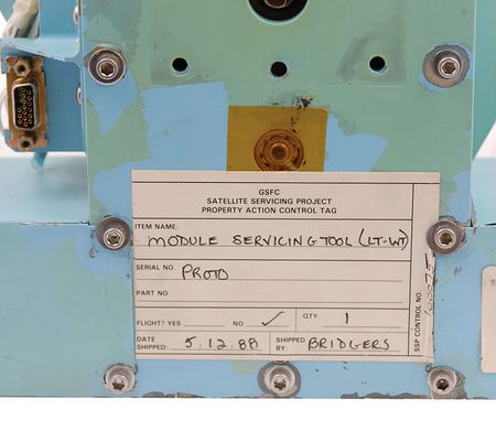 Lot #582 STS-41 Modular Servicing Tool - Image 4
