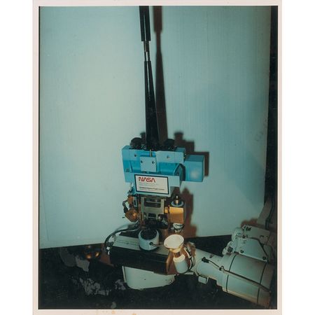 Lot #582 STS-41 Modular Servicing Tool - Image 5