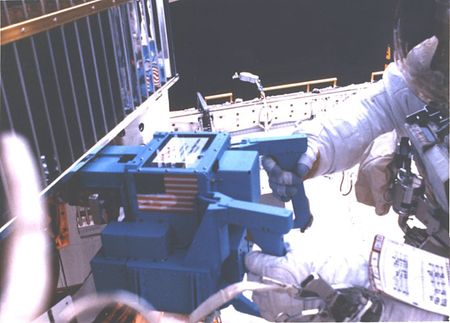 Lot #582 STS-41 Modular Servicing Tool - Image 7