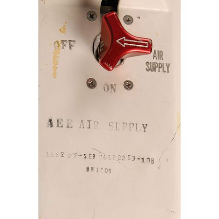 Lot #216  Apollo A7L Spacesuit EVA Emergency Oxygen Pack - Image 4