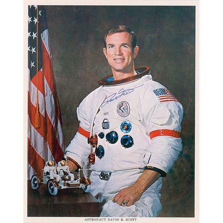 Lot #500 Apollo 15: Irwin and Scott Signed Photographs - Image 2