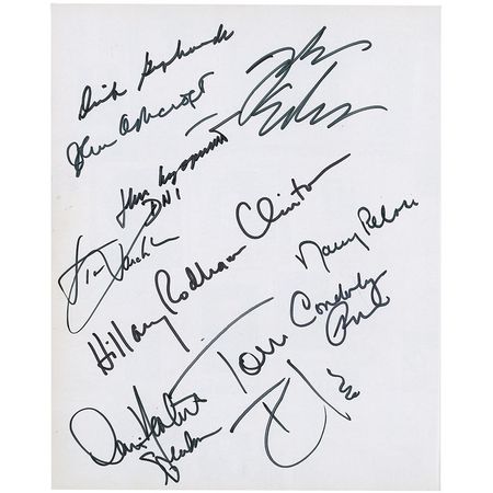 Lot #154 9/11: Over 50 officials honor the memory of 9/11 in a collector?s edition book, including Bush, Guiliani, Bloomberg, and three other former commanders-in-chief - Image 3