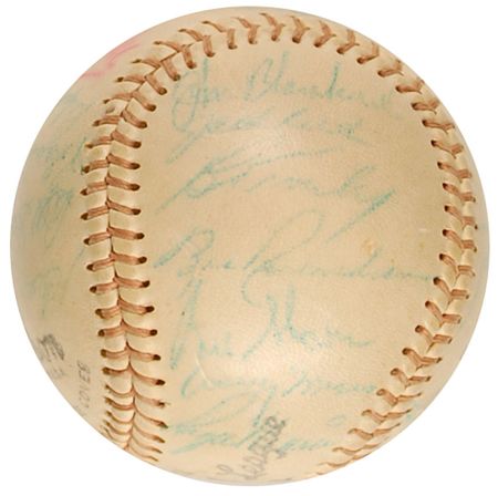 Lot #1457 NY Yankees: Yankees 1961 World Championship team ball including Mantle, Berra, and home run king Maris - Image 2