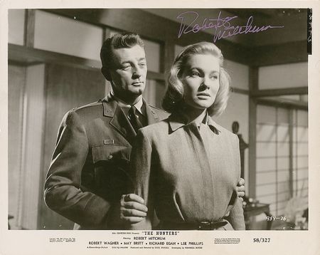 Lot #1032 Robert Mitchum Signed Photographs - Image 4