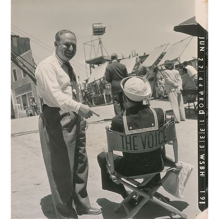 Lot #1294 Frank Sinatra Signed Photograph - Image 3