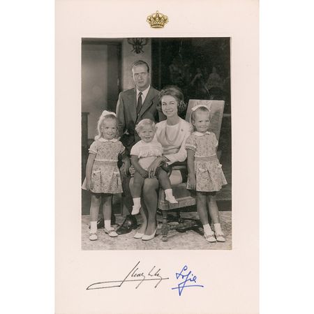 Lot #250 King Juan Carlos I of Spain Signed Photograph - Image 1