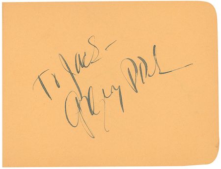 Lot #966 Actors and Actresses: Large vintage Hollywood collection of over 1300 signatures including Brando, Hepburn, Wayne, and an early Garland - Image 27