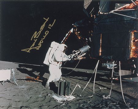 Lot #489 Alan Bean Signed Photographs - Image 2