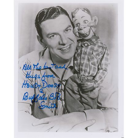 Lot #1404 Buffalo Bob Smith Signed Photograph and Sign - Image 1