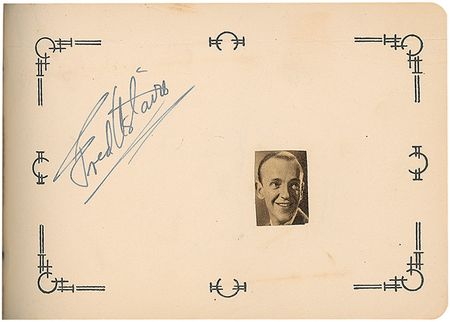Lot #1039 Autograph Album: Vintage 1930s album with Berlin, Fields, Ripley, and Baer - Image 3