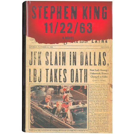 Lot #601 Stephen King Book - Image 2