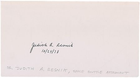 Lot #489 Challenger: A superlative and unusual set of crew signatures - Image 3