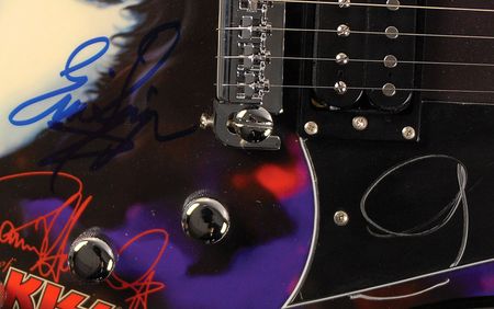 Lot #979 KISS: Super rare in-person KISS signed Washburn guitar - Image 3
