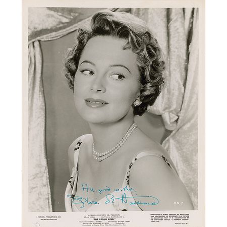 Lot #1331 Olivia de Havilland Signed Photographs - Image 1