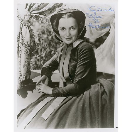 Lot #1331 Olivia de Havilland Signed Photographs - Image 2