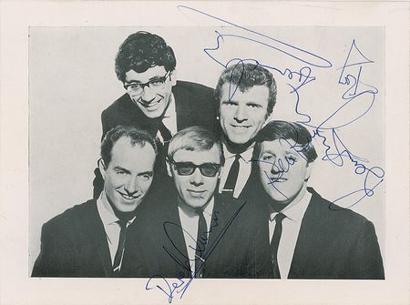 Lot #967 Freddie and the Dreamers - Image 2