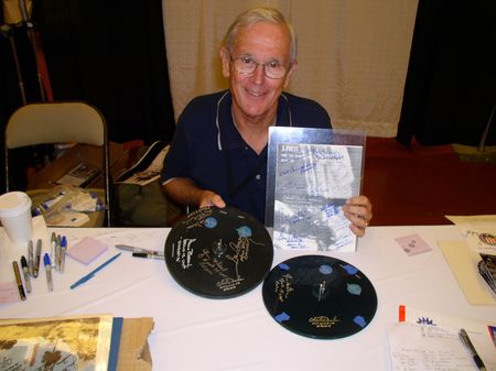Lot #235 Apollo Astronauts - Image 2